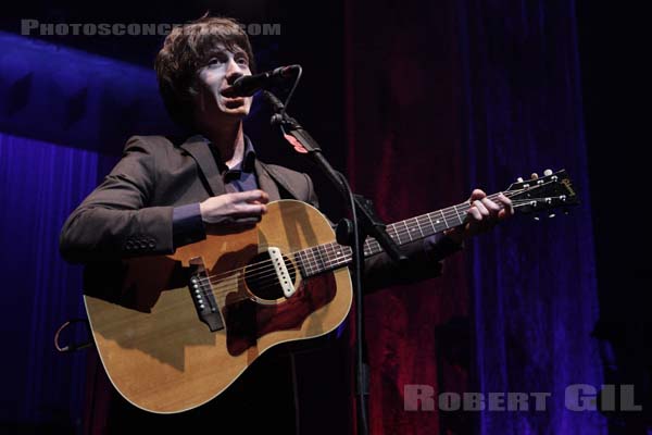 THE LAST SHADOW PUPPETS - 2008-08-26 - PARIS - Olympia - Alex Turner